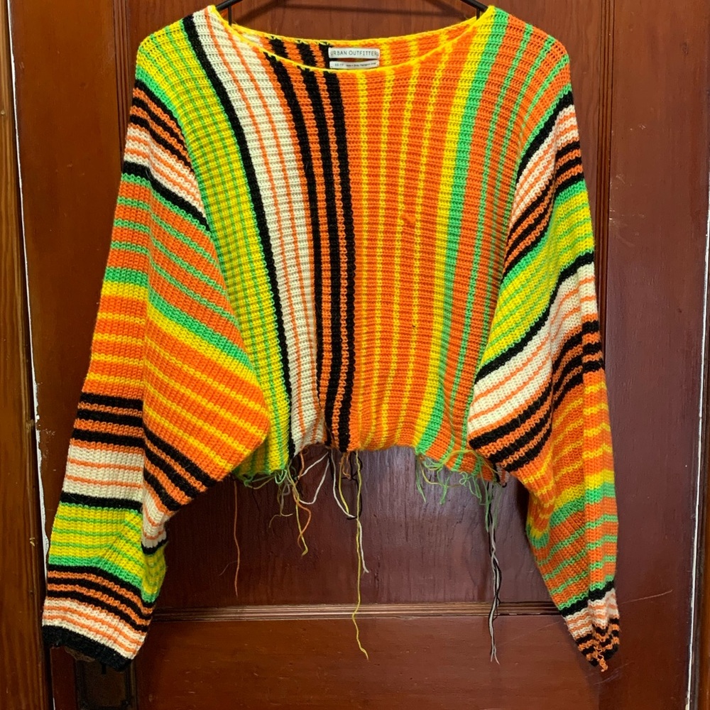 UO Dani Frayed Cropped Sweater